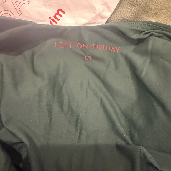 Left On Friday palm One-Piece Weekender Swimsuit large tall - Picture 5 of 5